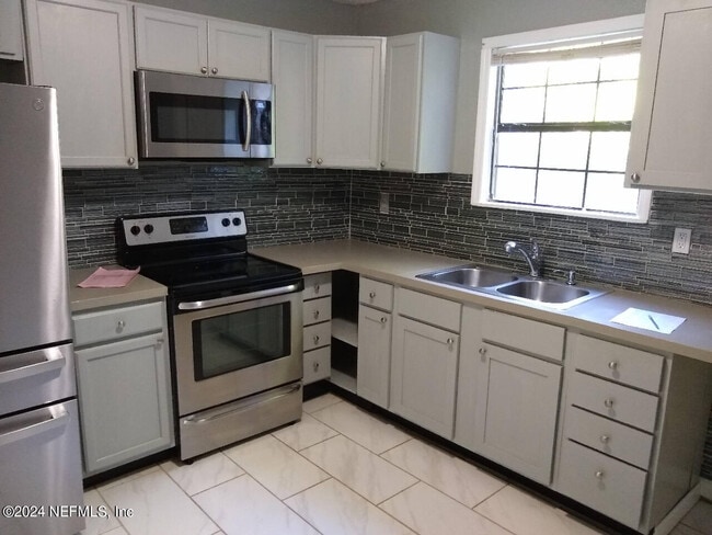 Foto del edificio - 516 E 58th St