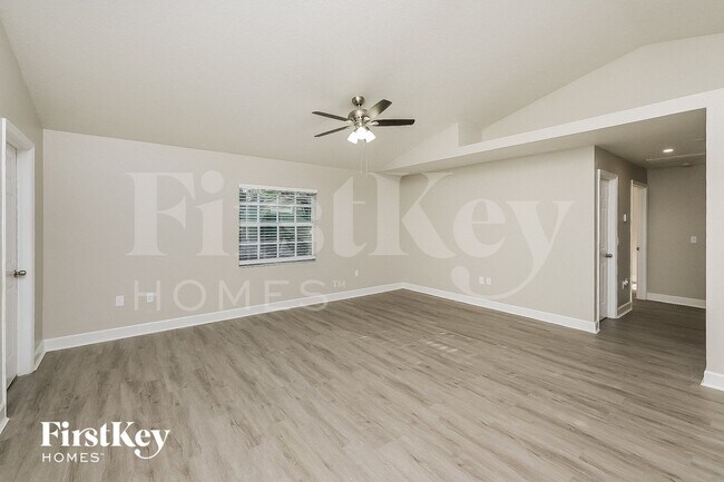 Foto del edificio - 5322 Plum Ave