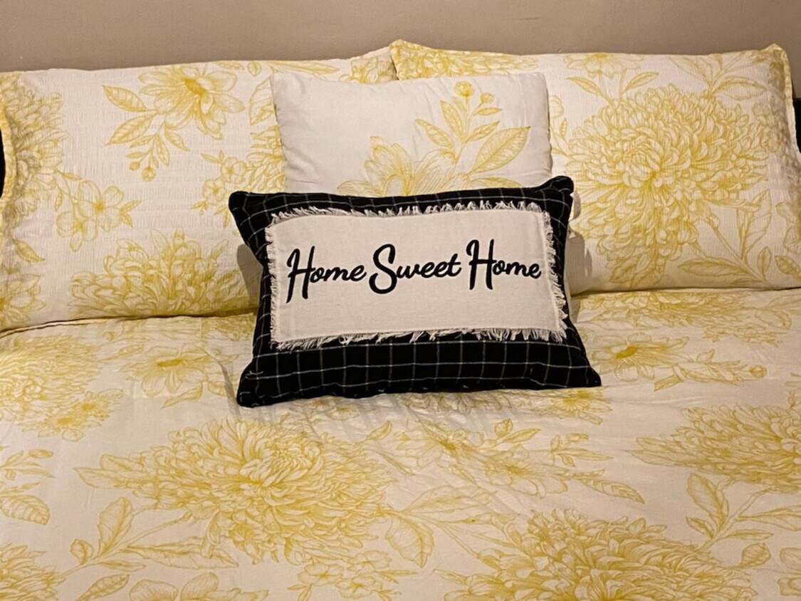 Foto del edificio - 4954 N Monticello Ave