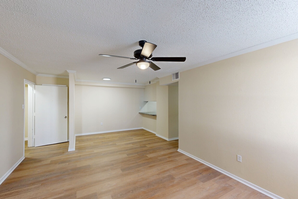 Photo - Tiger Den Apartments