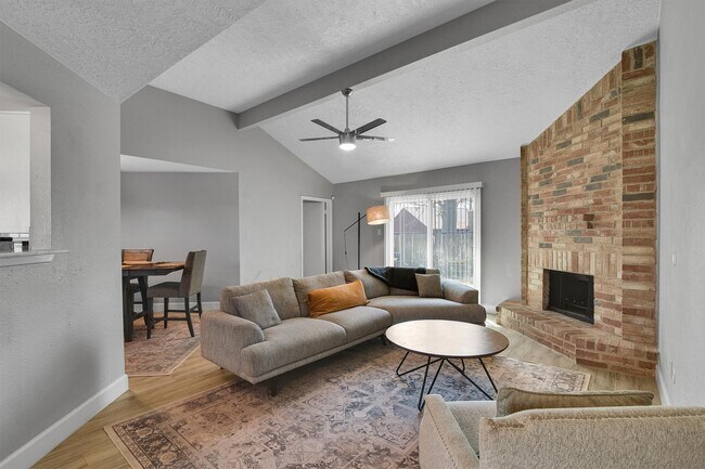 Foto del edificio - 23539 Whispering Willow Dr