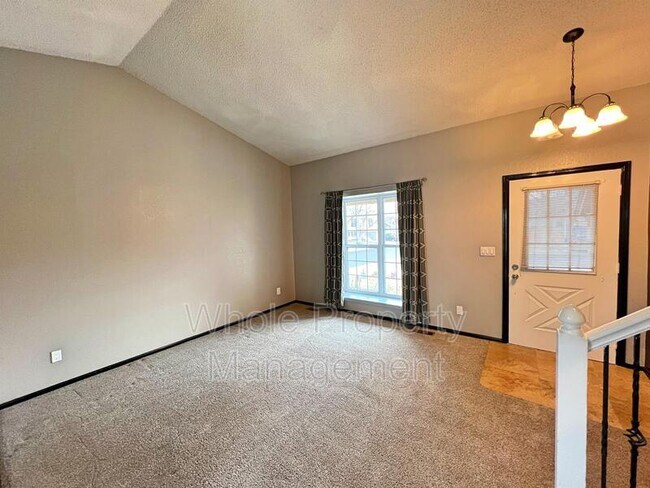 Building Photo - 12673 Green Cir