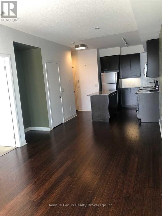 Building Photo - 360 Square One Dr