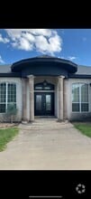 Building Photo - 420 W Palm Dr
