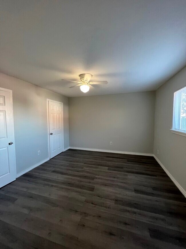 Foto del edificio - 1849 Richmond Ave.