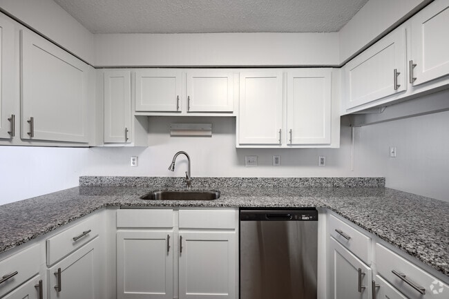 Cultivate - 2BR, 2BA - Kitchen - Eagle Creek by Spark Living