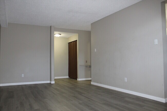 Building Photo - Twilight Manor Apartments