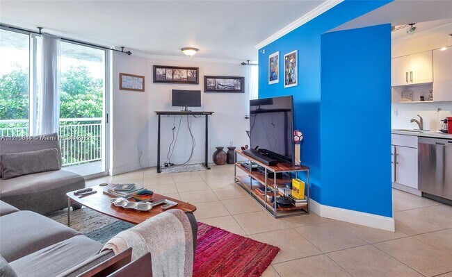 Foto del edificio - 1688 West Ave