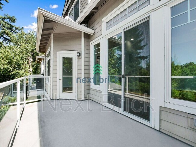 Foto del edificio - 3500 E Lake Sammamish Pkwy SE