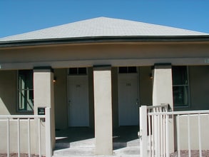 Building Photo - 136 N 10th Ave