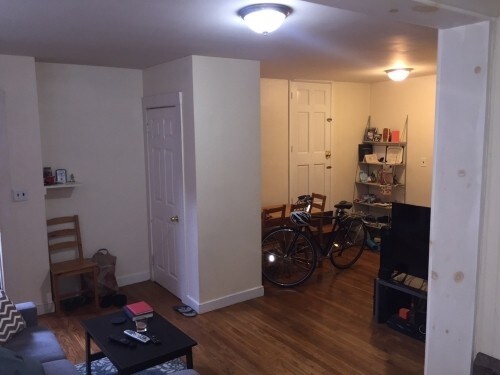 Primary Photo - 146 Pearl St