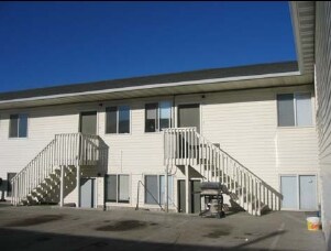  - 306 S 9th St