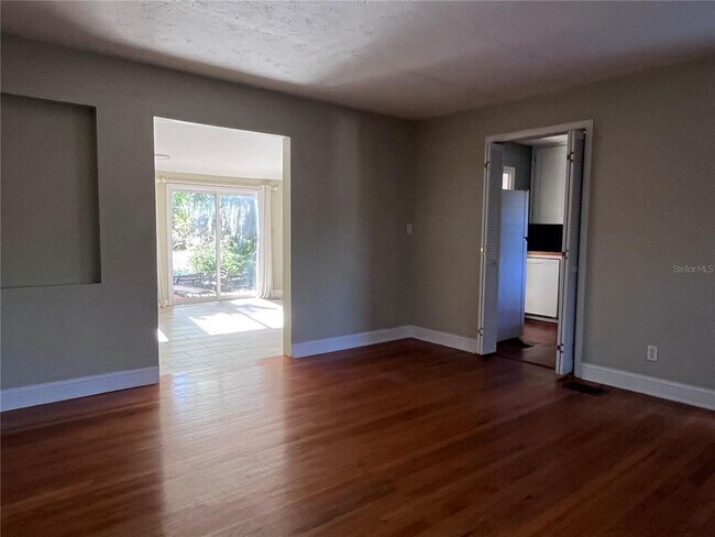 Foto del edificio - 12 S University Cir