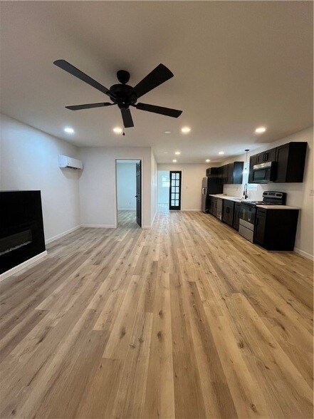 Foto del edificio - 1242 Indiana Ave