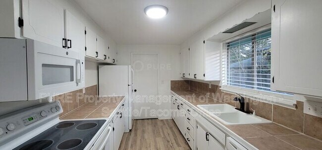 Foto del edificio - 920 S 68th St