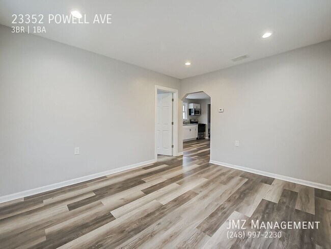 Foto del edificio - 23352 Powell Ave