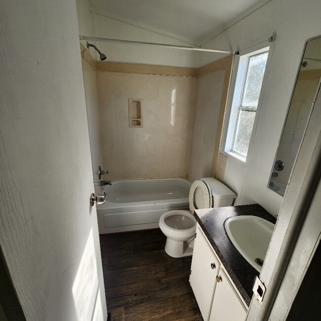 Foto del edificio - 15275 Country W Dr