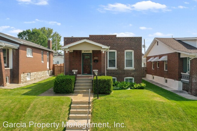 Building Photo - 2 br, 1 bath House - 4458 Beethoven Ave.
