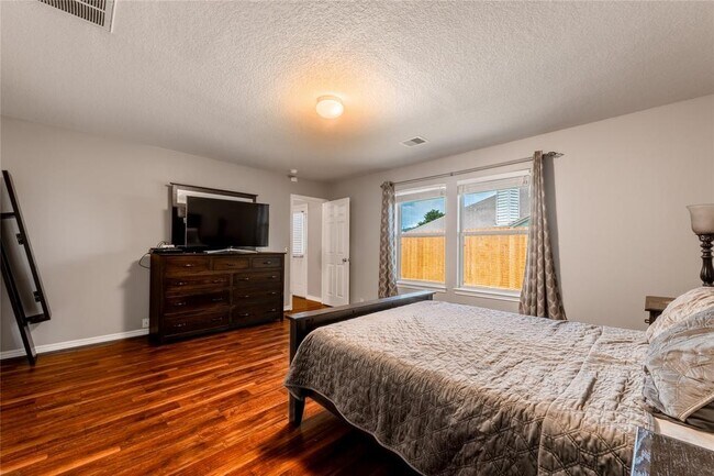 Building Photo - 2034 Eddlewood Ct