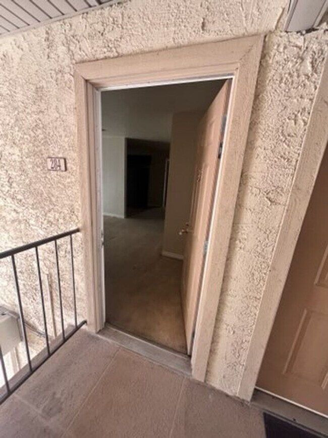 Foto del edificio - One Bed Condo in Southwest