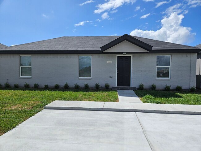 Building Photo - 3101 Haine Dr