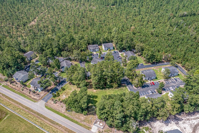 Building Photo - The Woodlands- Upgraded 2 bedroom, 2 bathroom Apartments