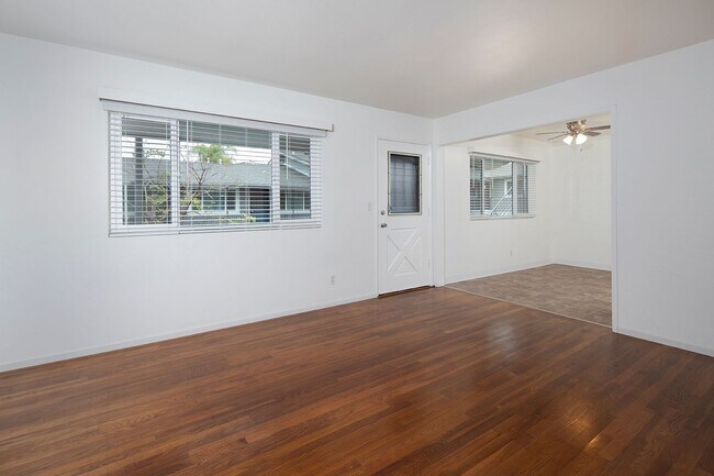 Foto del interior - Talmadge Pacific Apartments