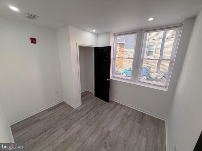 Foto del edificio - 1621 N 33rd St