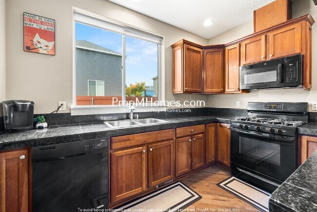 Foto del edificio - Stunning 3-Bed, 2.5-Bath Home. Perfect Oas...