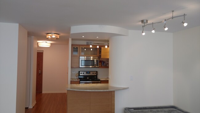 Building Photo - 155 N Harbor Dr