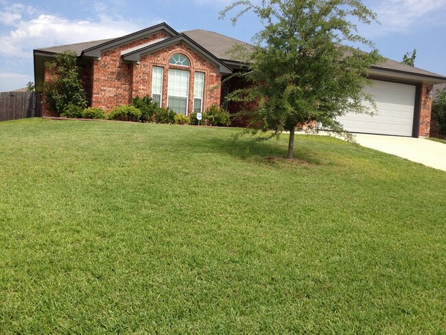 Foto del edificio - 1416 Loving Trl