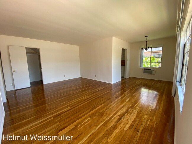 Building Photo - 4464 Hazeltine Ave