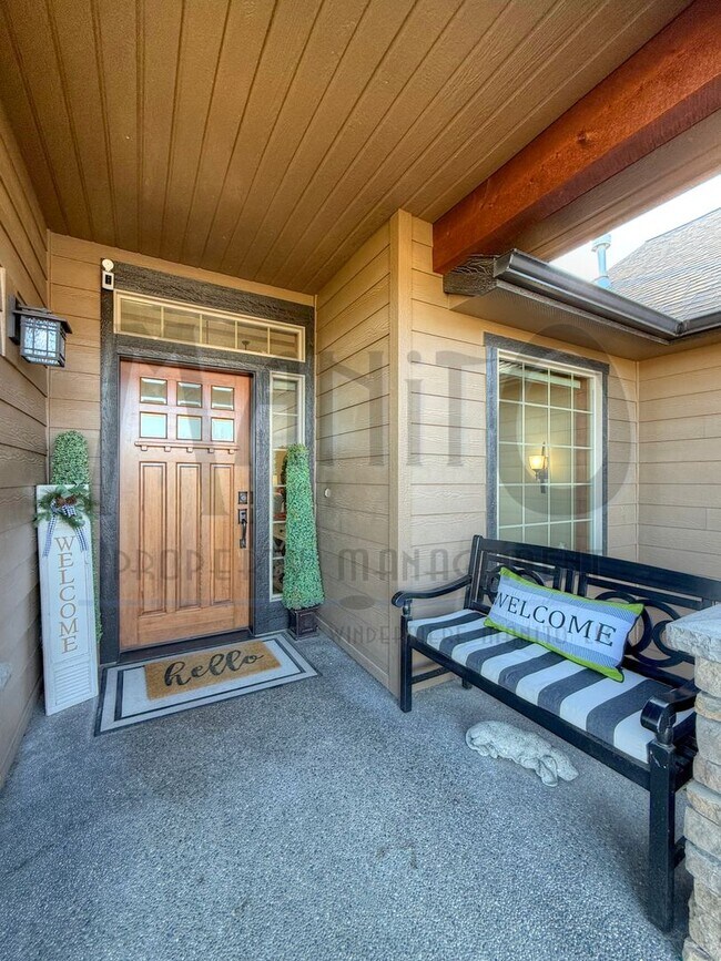 Foto del edificio - Stunning River Ridge Home With Spectacular Views