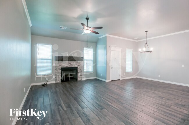 Building Photo - 8401 NW 160th Ct
