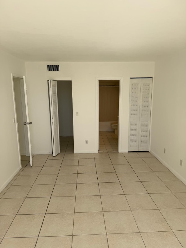 Foto del edificio - 13499 Biscayne Blvd