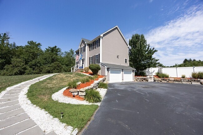 Foto del edificio - 12 Cody Ln