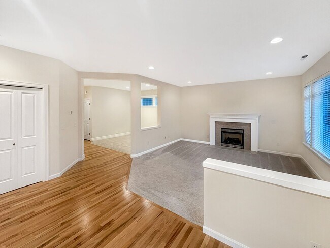 Foto del edificio - Spacious Rockport home in beautiful Bothell Community