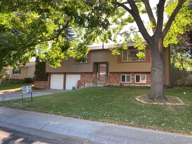 Building Photo - STUDENTS WELCOME! 5 Bedroom 3 Bathroom Bi-Level Single-Family Home in Midtown Fort Collins