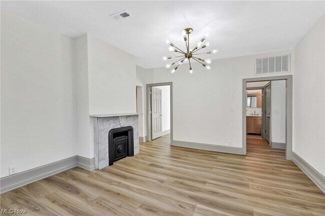 Foto del edificio - 3401 Clinton Ave