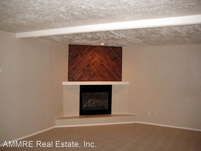 Building Photo - 3 br, 1.5 bath House - 12220 Morrow Ave. NE