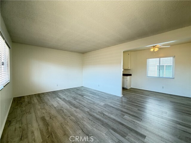 Foto del edificio - 21024 Reynolds Dr