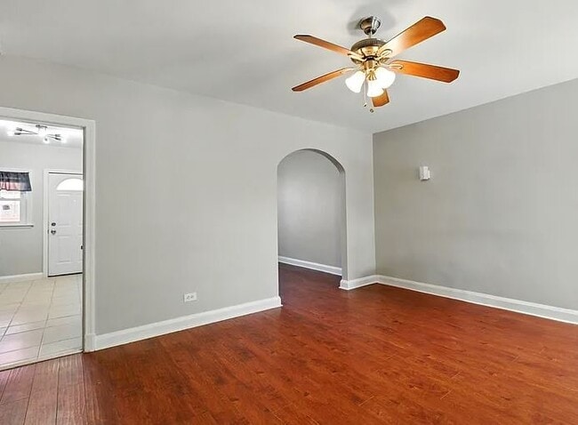 Building Photo - 5306 Ready Ave