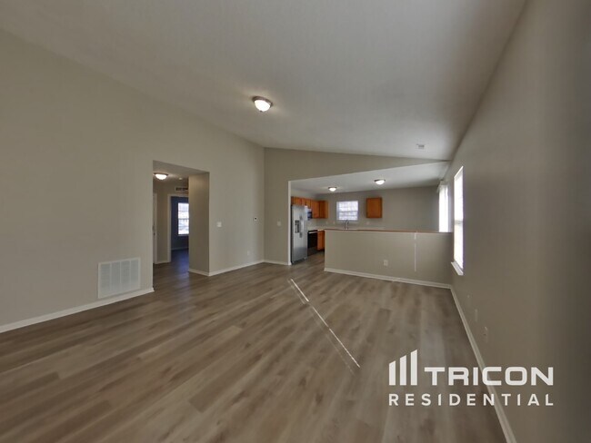 Foto del edificio - 8911 Leffler Ln