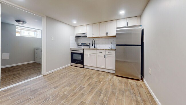 Foto del edificio - 5618 Elmwood Ave