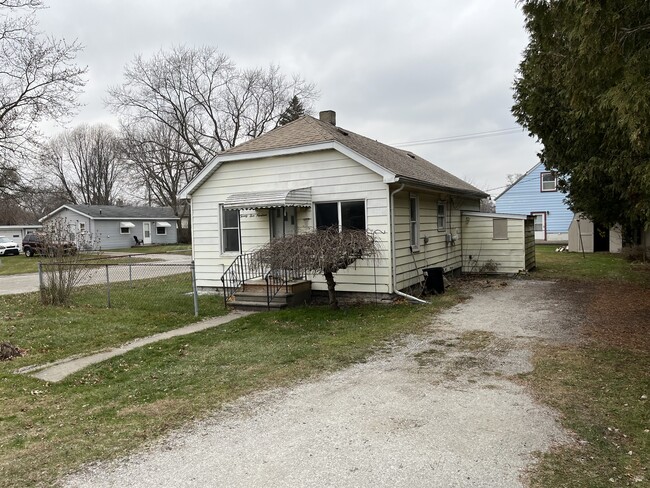 Building Photo - 2519 Bancroft St