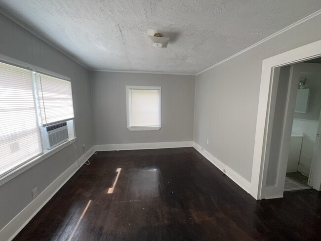 Photo - 3755 Newman Ave House