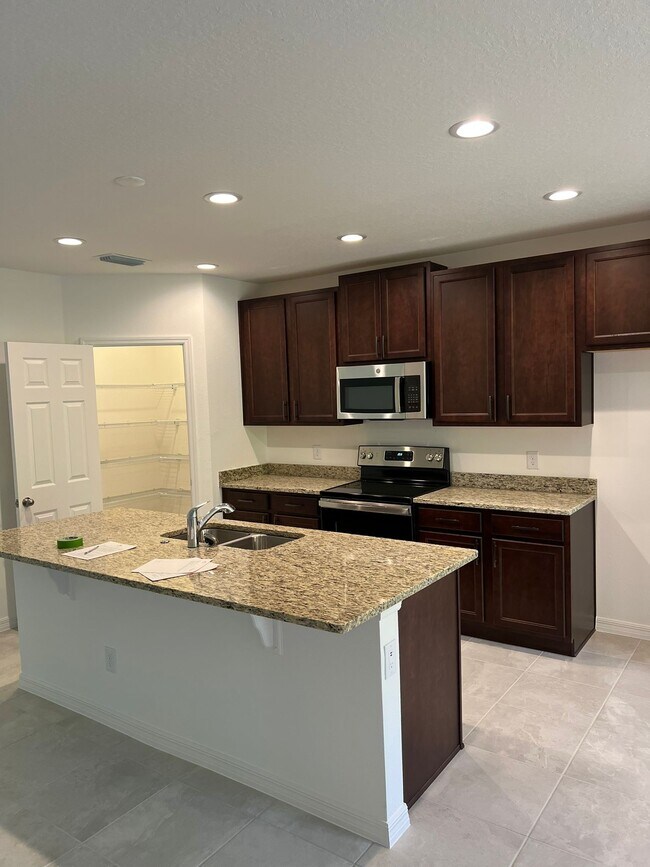 Building Photo - 1248 Crane Talon Way