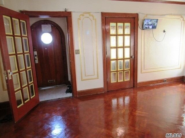 Foto del edificio - 89-50 211th St