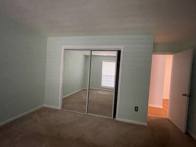 Foto del edificio - 10142 Oakton Terrace Rd