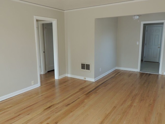 Ainsworth Court Apartment For Rent In Portland Or Apartments Com Ainsworth Court Apartment For Rent In Portland Or Apartments Com